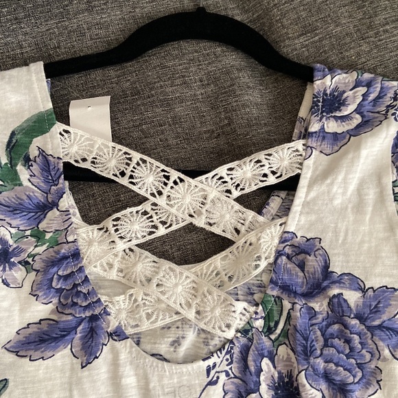 Loft Outlet - Picture 3 of 5